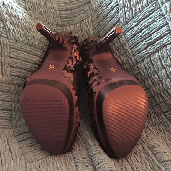 New Rachel by Rachel Roy Sequins Platform Pump - Picture 4 of 5